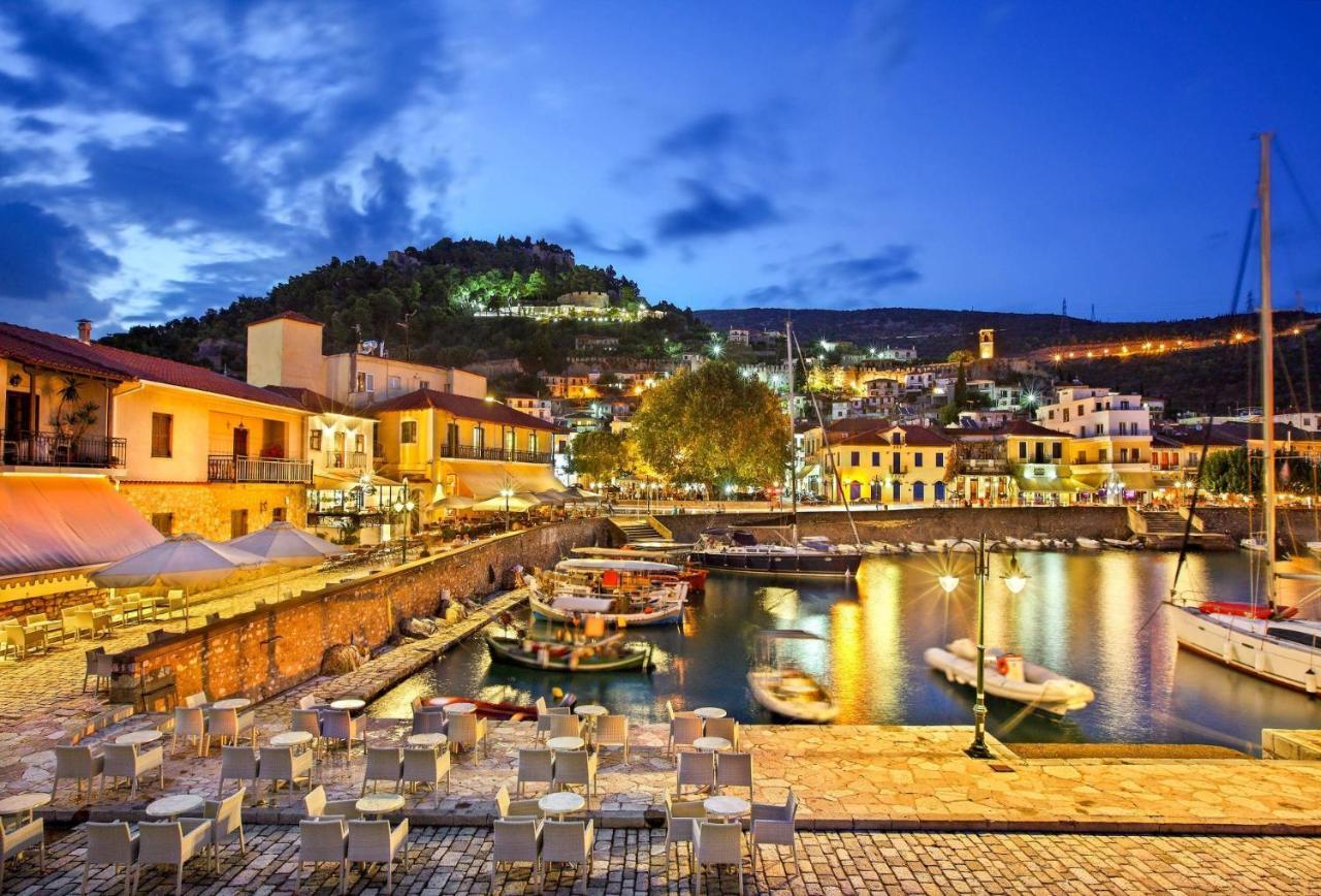 Nafpaktos Beach Luxury Suites Exteriör bild