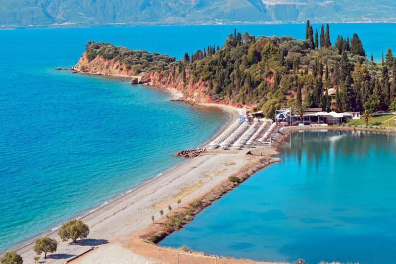 Nafpaktos Beach Luxury Suites Exteriör bild