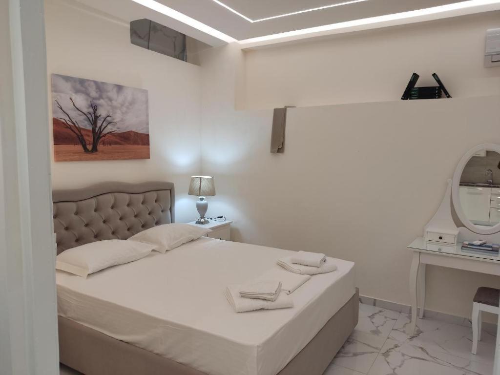 Nafpaktos Beach Luxury Suites Exteriör bild
